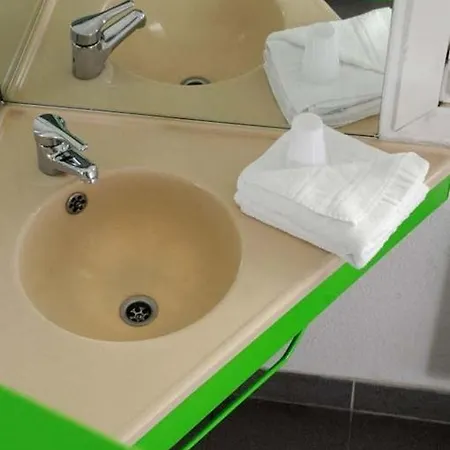 Lemon Avignon Hotel *